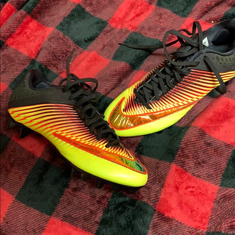 Nike vapor untouchable speed football cleats